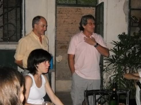 020 presentando al anfitrión