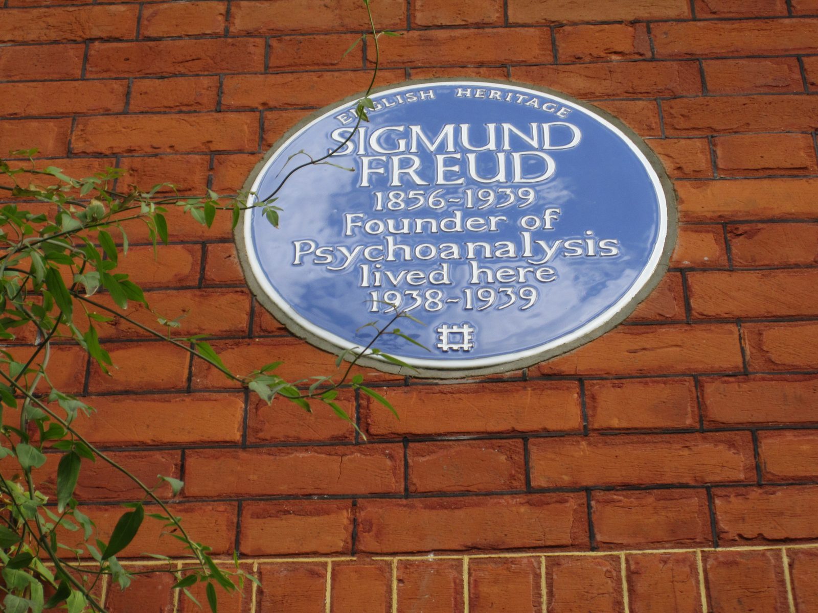 22 placa conmemorativa de Sigmund