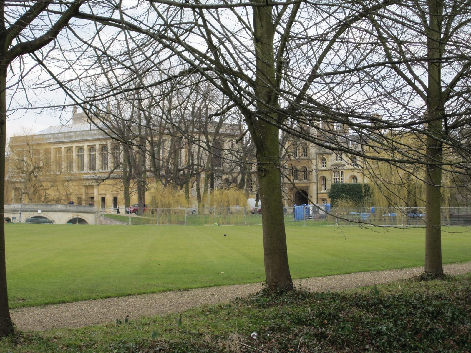 01 Clare College visto desde la calle
