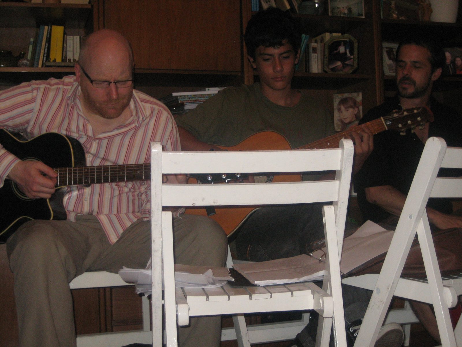 Y la música fluye de los instrumentos