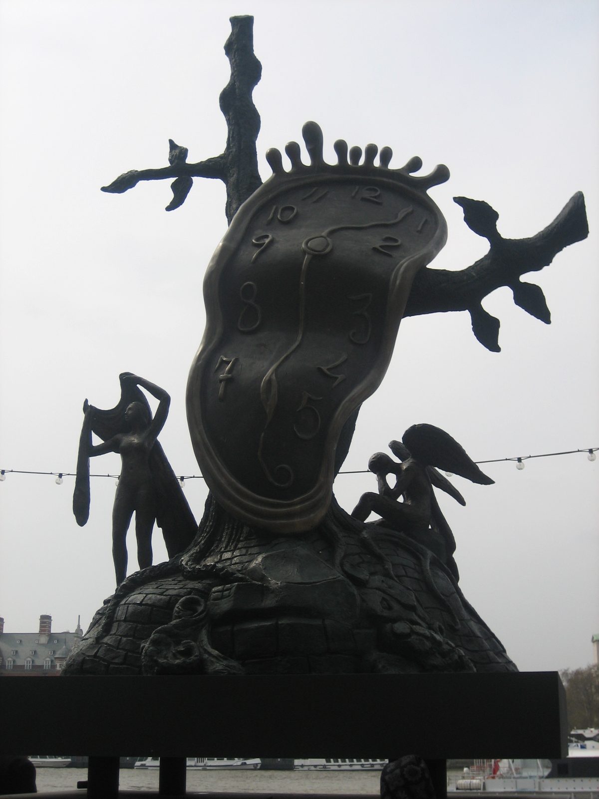 Dalí diseñó este reloj