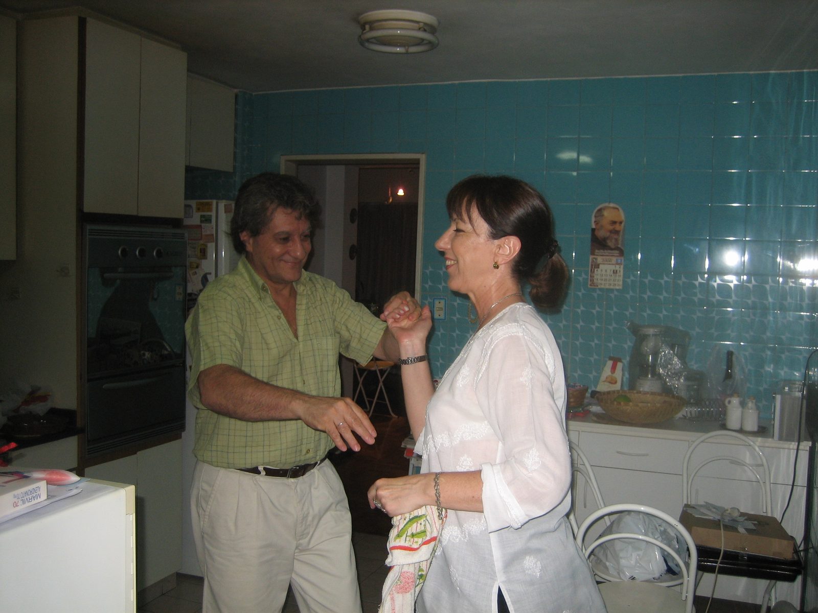 Practiquemos un poco de baile en la cocina