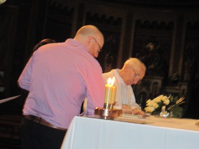 2010061235
