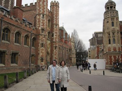 07 María y yo paseando por la historia